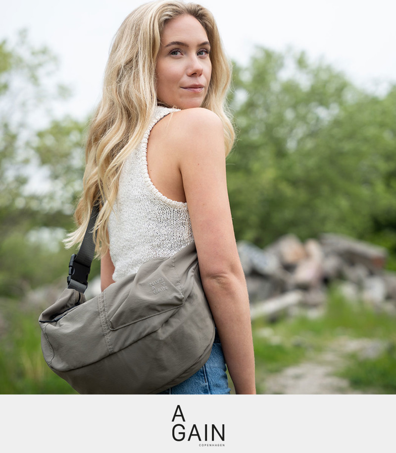 Again sling bag. Stort udvalg af tasker til festival på neye.dk