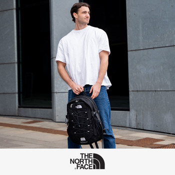 Ung mand med The North Face rygsæk. Se det store udvalg af tasker til studiet på neye.dk