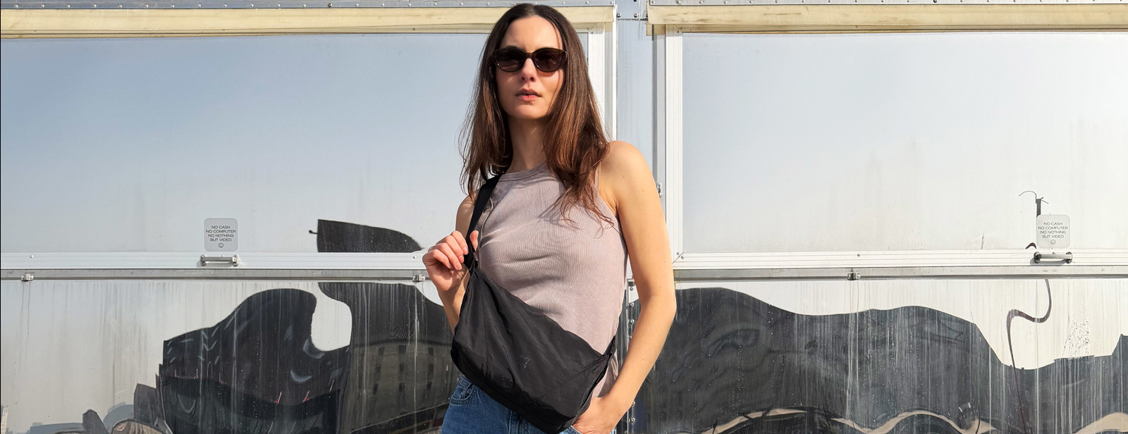 Again Boogie crossbody. Se flere festival tasker på neye.dk