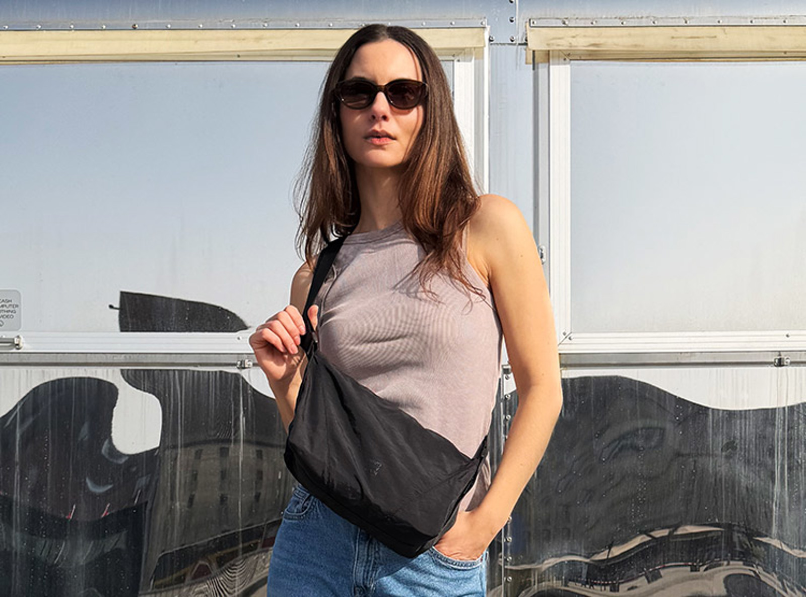 Again Boogie crossbody. Se flere festival tasker på neye.dk