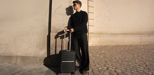 Guide til håndbagage. Få styr på reglerne om mål og vægt på neye.dk