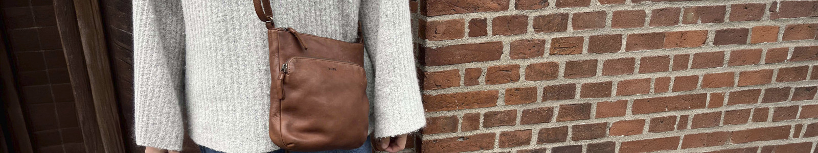 Se nyeste Aura kollektioner på deres brandunivers på neye.dk