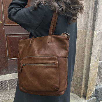 Aura Manila work bag. Se alle Aura skuldertasker på neye.dk