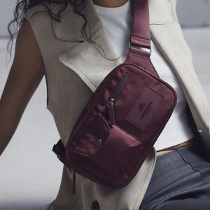 Markberg Crossbody Darla Monochrome Rød