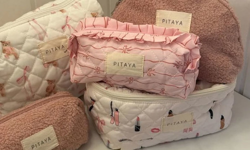 Pitaya makeup punge og toilettasker. Se det store udvalg af Pitaya på neye.dk