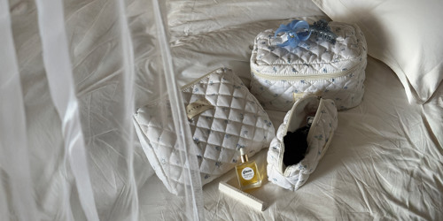 Pitaya makeup tasker og toilettaske. Stort udvalg af Pitaya på neye.dk