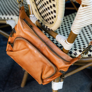 RE:DESIGNED Crossbody Lula Small Brun