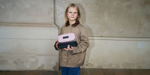Pige med Sofie Schnoor penalhus. Se det store udvalg af Sofie Schnoor til børn på neye.dk