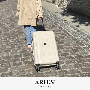 Aries Travel kuffert. Stort udvalg af Aries Travel kufferter og rejsetilbehør på neye.dk