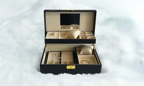w44_2025_SpotComponentCTA_800x480-jul-accesories-smykkeskrin.jpg