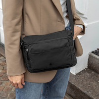 Aura Crossbody Novara Recycled Sort