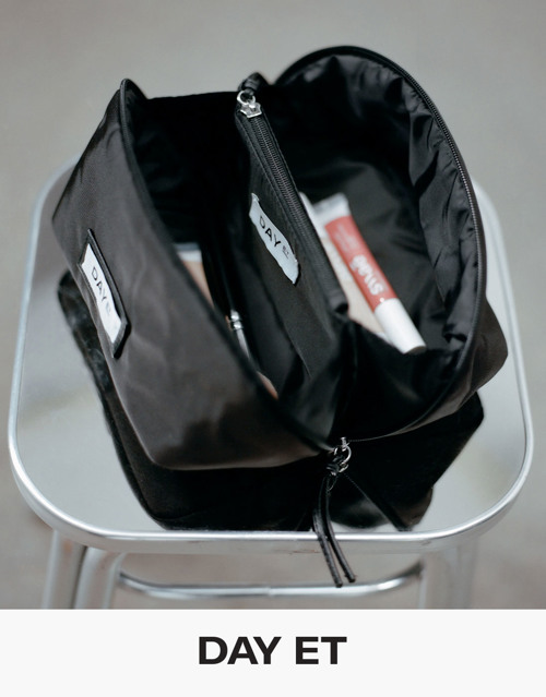 w36_2026_StandardImageBlock3_1096x1100-accessories-DAY-ET.jpg
